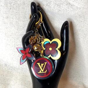 LOUIS VUITTON Bijoux Red Yellow Blue and Gold Plated Ball Flower Heart Charms